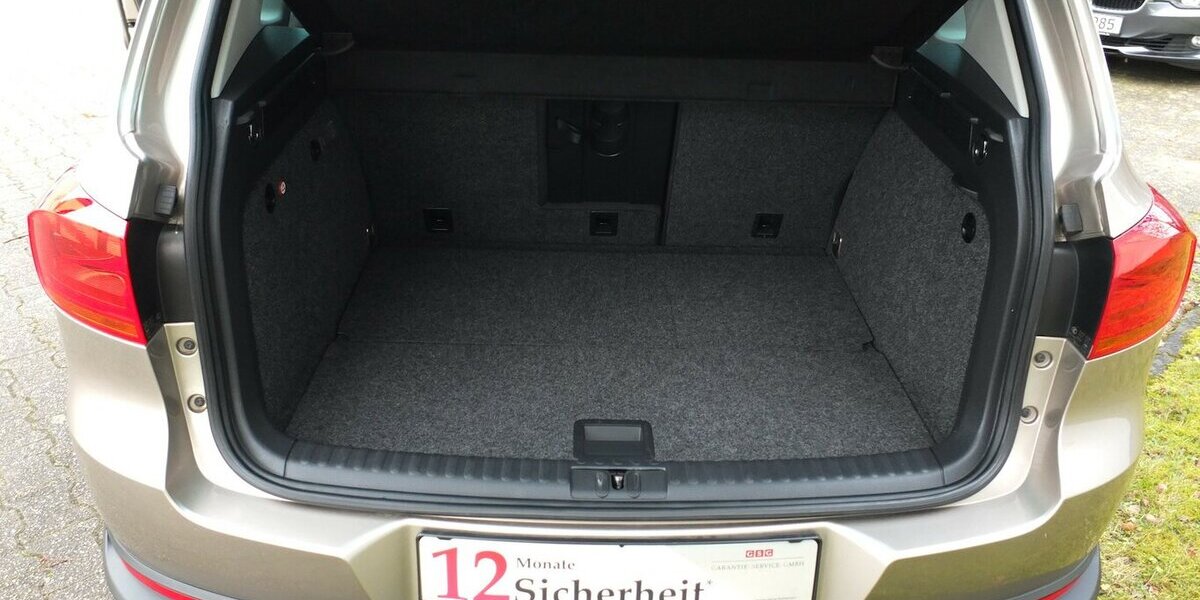 VW Tiguan CUP SPORTSTYLE BMT NAVI PARKPILOT TEMPOMAT 87.859 km 11.900 &euro; Köln 50858