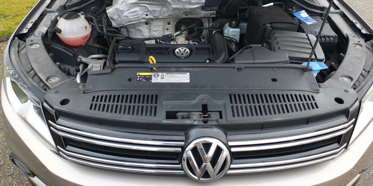VW Tiguan CUP SPORTSTYLE BMT NAVI PARKPILOT TEMPOMAT 87.859 km 11.900 &euro; Köln 50858