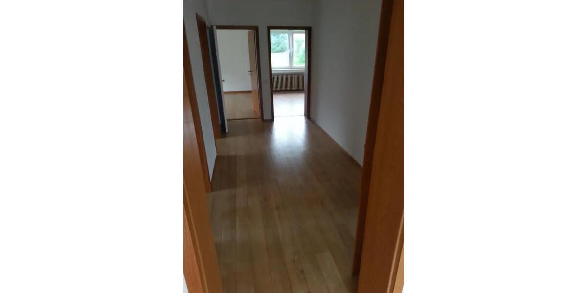 Maisonettenwohnung Solingen - 5 Zimmer, 125 m&sup2;, 1.200&euro; | Angebot:25852007