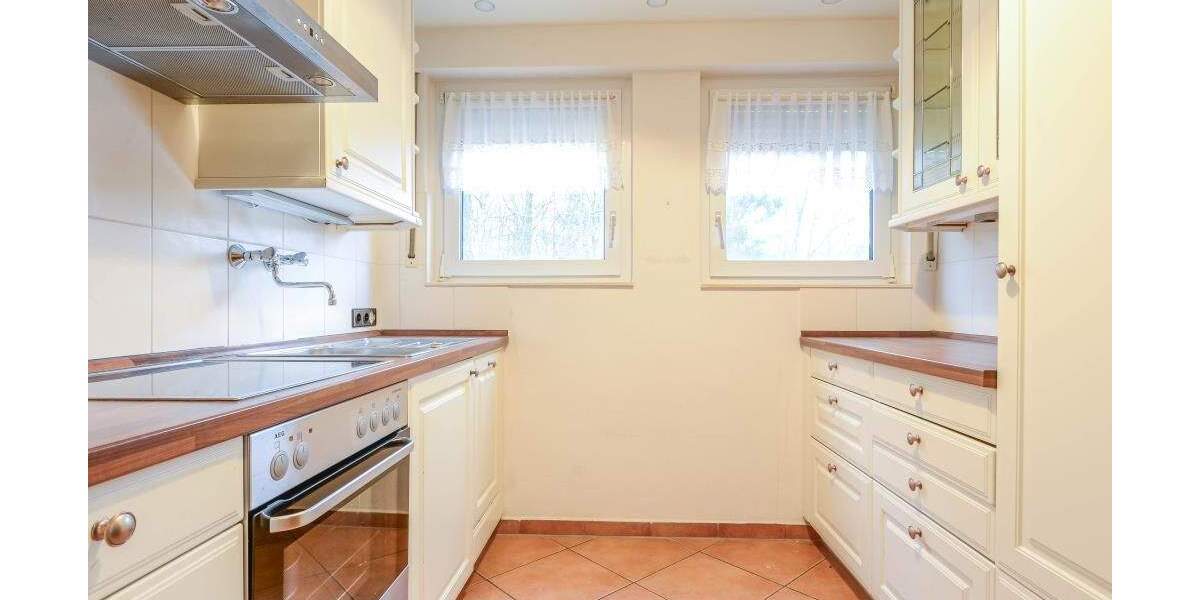 Mehrfamilienhaus, Wohnhaus Leverkusen Lützenkirchen - 6 Zimmer, 146 m&sup2;, 550.000&euro; | Angebot:25822680