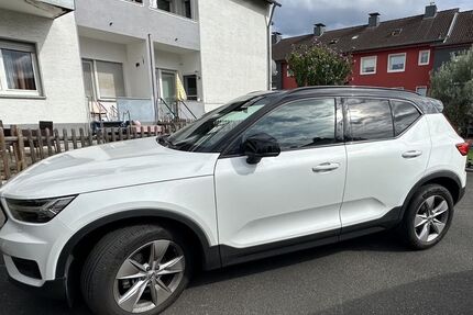Volvo XC40 74.000 km 23.999 &euro; Köln 51147