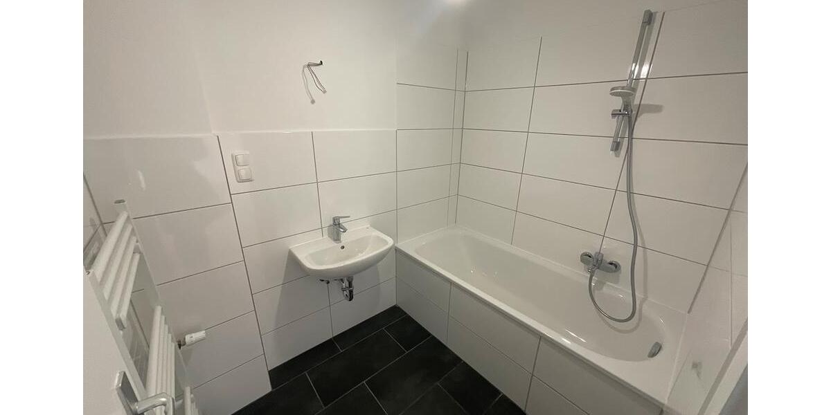 Etagenwohnung Neuss Augustinusviertel - 1 Zimmer, 77 m&sup2;, 889&euro; | Angebot:25854645