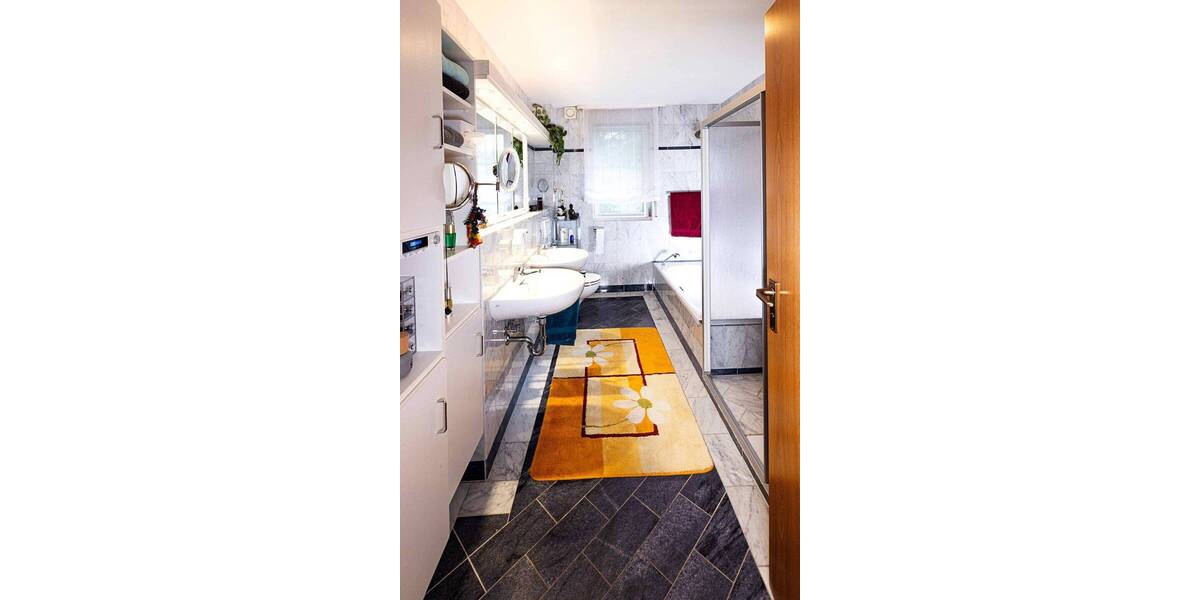 Mehrfamilienhaus, Wohnhaus Düsseldorf Oberbilk - 2.400.000&euro; | Angebot:25778041