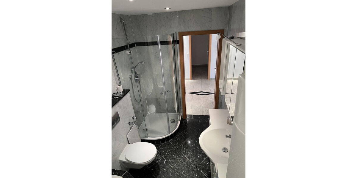 Etagenwohnung Köln Volkhoven/Weiler - 3 Zimmer, 83 m&sup2;, 1.350&euro; | Angebot:25969777