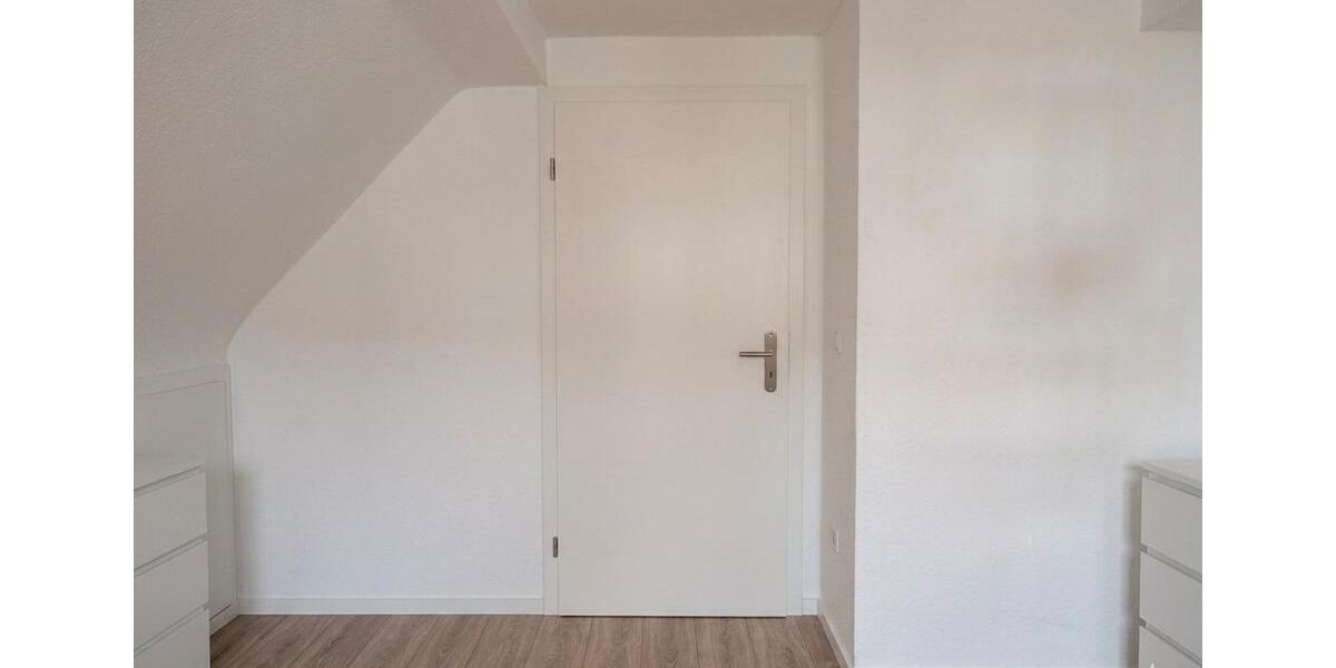 Dachgeschoßwohnung Dormagen Broich - 3 Zimmer, 67 m&sup2;, 950&euro; | Angebot:26026030