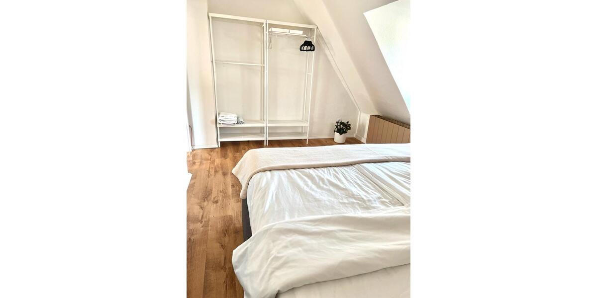 Dachgeschoßwohnung Remscheid - 2 Zimmer, 47 m&sup2;, 900&euro; | Angebot:24687521