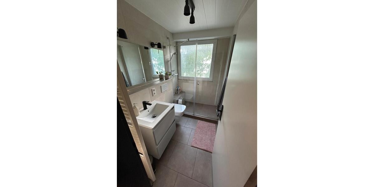 Dachgeschoßwohnung Leverkusen - 3 Zimmer, 76 m&sup2;, 300.000&euro; | Angebot:26703915