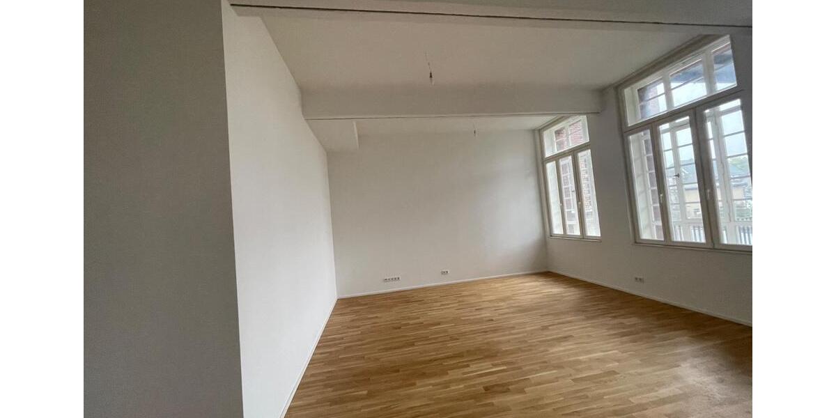 Hochparterre Wermelskirchen - 3 Zimmer, 130 m&sup2;, 1.680&euro; | Angebot:25580152