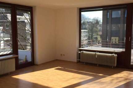 Wohnung Düsseldorf Stadtbezirk 8 - 2 Zimmer, 74 m&sup2;, 1.200&euro; | Angebot:27032105