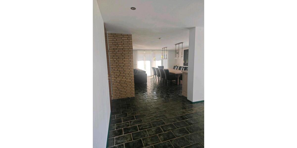 Einfamilienhaus Jüchen - 5 Zimmer, 200 m&sup2;, 3.400&euro; | Angebot:26248497