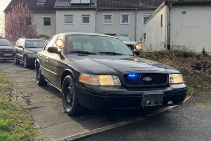 Ford Crown 89.292 km 14.499 &euro; Solingen 42659