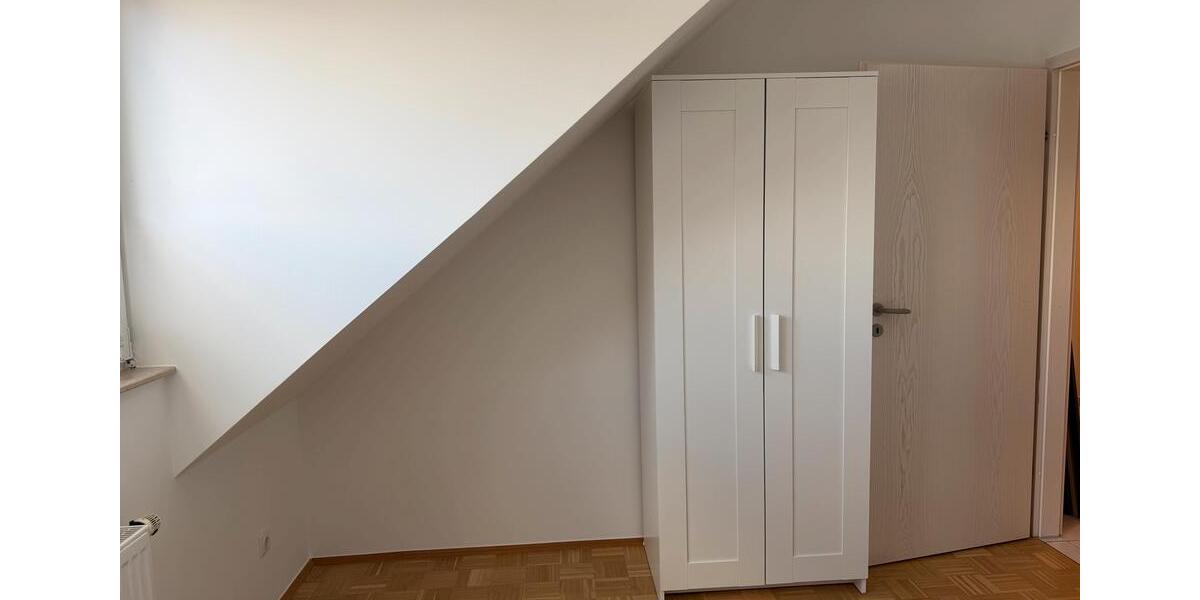 Dachgeschoßwohnung Leverkusen Schlebusch - 2 Zimmer, 34 m&sup2;, 850&euro; | Angebot:26597844