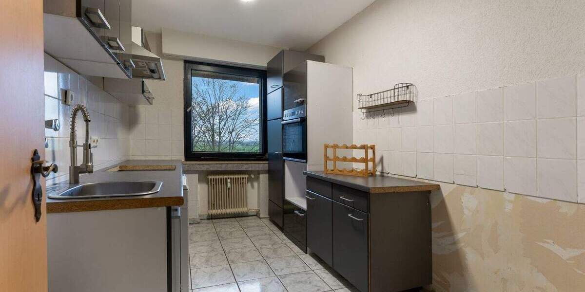 Etagenwohnung Bergheim Ahe - 4 Zimmer, 90 m&sup2;, 110.000&euro; | Angebot:25738406