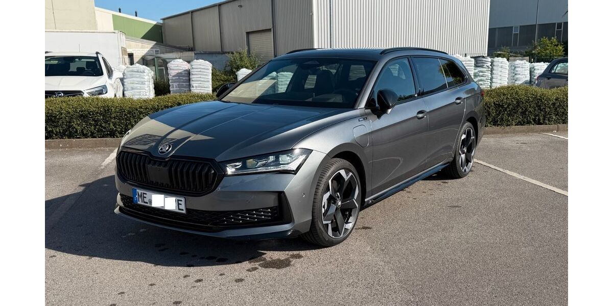 Skoda Superb 4.800 km 46.990 &euro; Langenfeld 40764