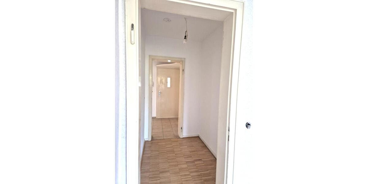 Erdgeschoßwohnung Düsseldorf Heerdt - 2 Zimmer, 60 m&sup2;, 780&euro; | Angebot:25930773