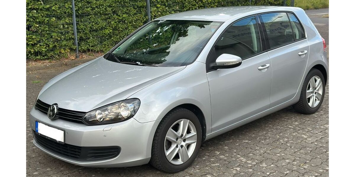 VW Golf 79.204 km 8.900 &euro; Köln 51143