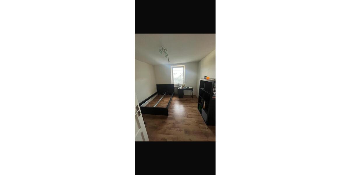 Etagenwohnung Düsseldorf Pempelfort - 1 Zimmer, 15 m&sup2;, 480&euro; | Angebot:26698770