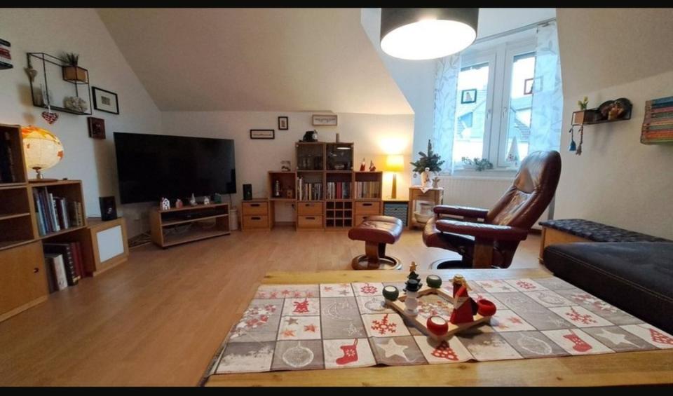 Etagenwohnung Solingen Central - 4 Zimmer, 110 m&sup2;, 1.290&euro; | Angebot:25766915