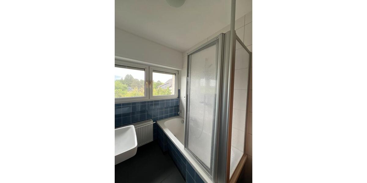 Etagenwohnung Solingen Höhscheid - 4 Zimmer, 90 m&sup2;, 1.000&euro; | Angebot:26461445