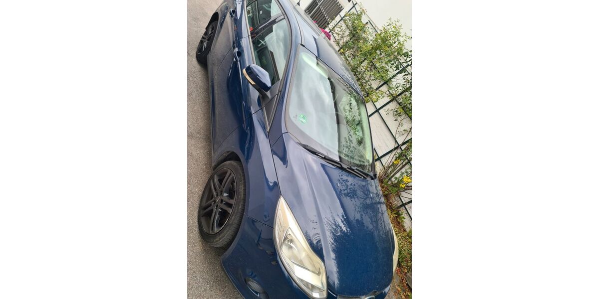 Ford Focus 127.345 km 5.150 &euro; Remscheid 42855
