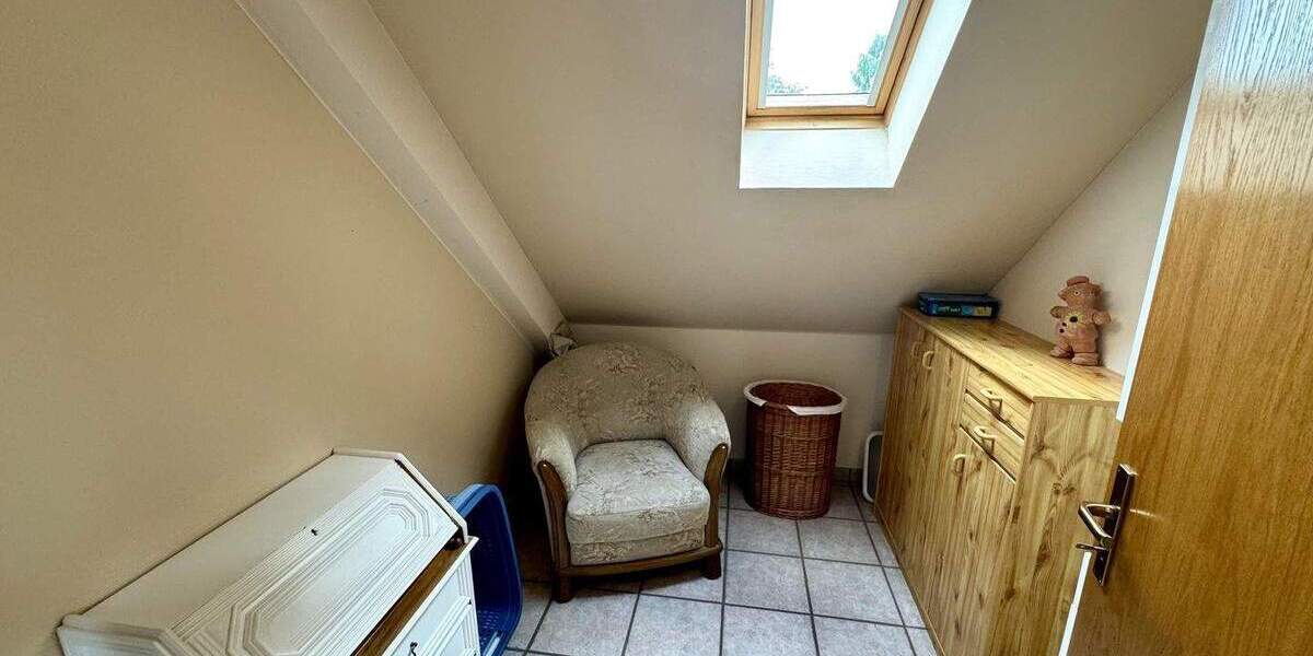 Mehrfamilienhaus, Wohnhaus Leverkusen Quettingen - 6 Zimmer, 191 m&sup2;, 599.000&euro; | Angebot:25844867