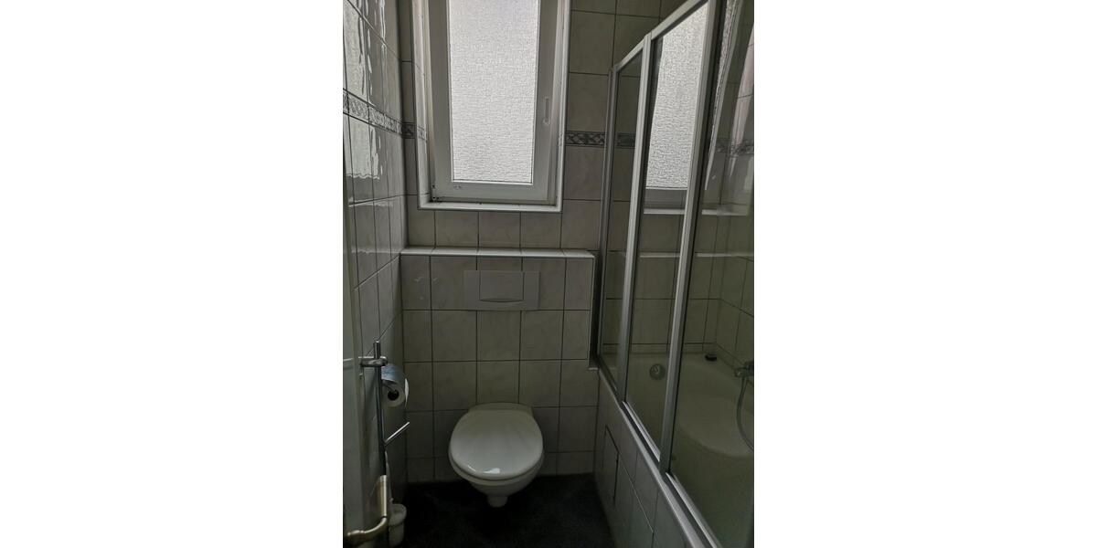 Etagenwohnung Solingen Mitte - 2 Zimmer, 60 m&sup2;, 500&euro; | Angebot:25931896