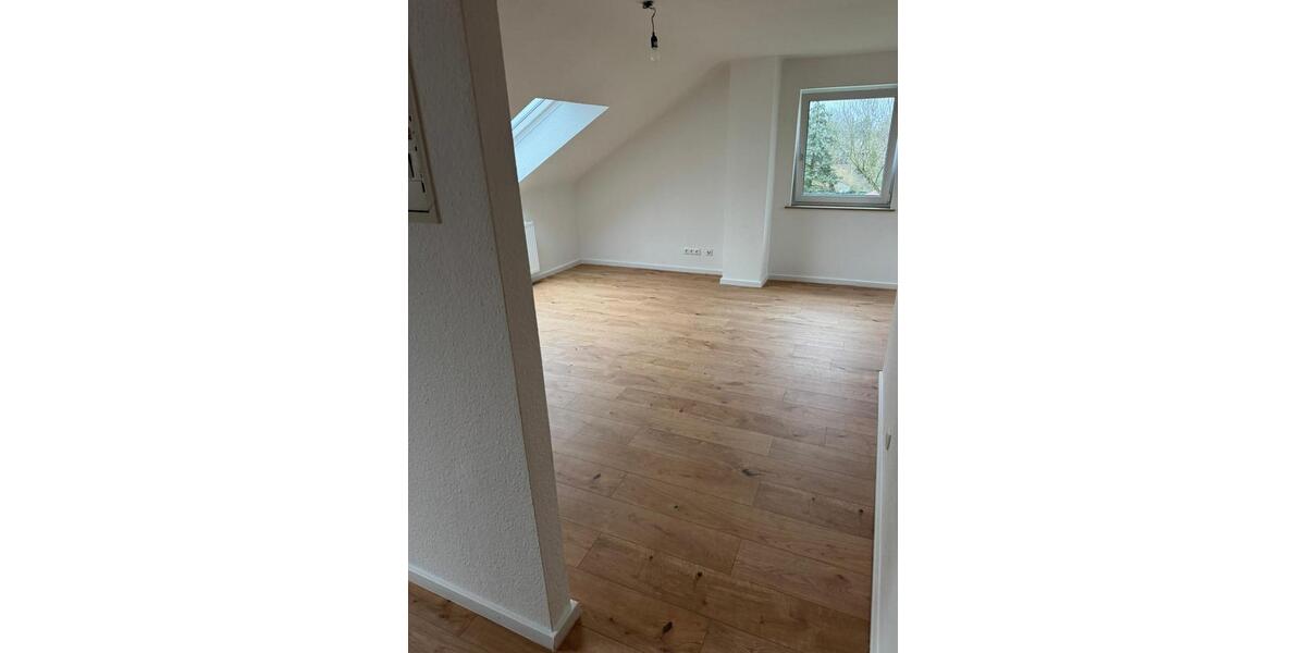Dachgeschoßwohnung Düsseldorf Stadtbezirk 8 - 1 Zimmer, 42 m&sup2;, 670&euro; | Angebot:25308654