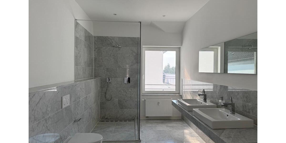 Maisonettenwohnung Solingen Aufderhöhe - 4 Zimmer, 130 m&sup2;, 1.500&euro; | Angebot:26031693