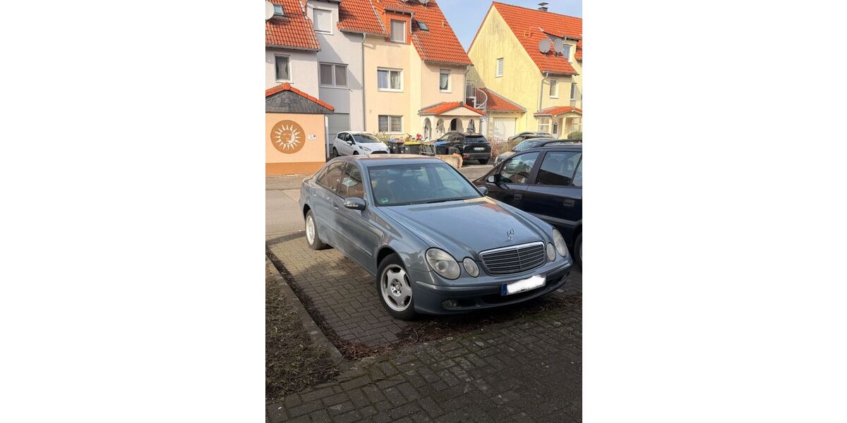 Mercedes-Benz E 220 317.000 km 1.900 &euro; Köln 50769