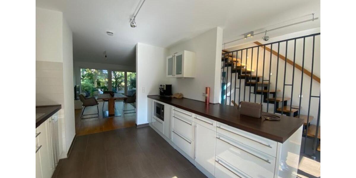 Doppelhaushälfte Düsseldorf Niederkassel - 4 Zimmer, 150 m&sup2;, 3.400&euro; | Angebot:25851866