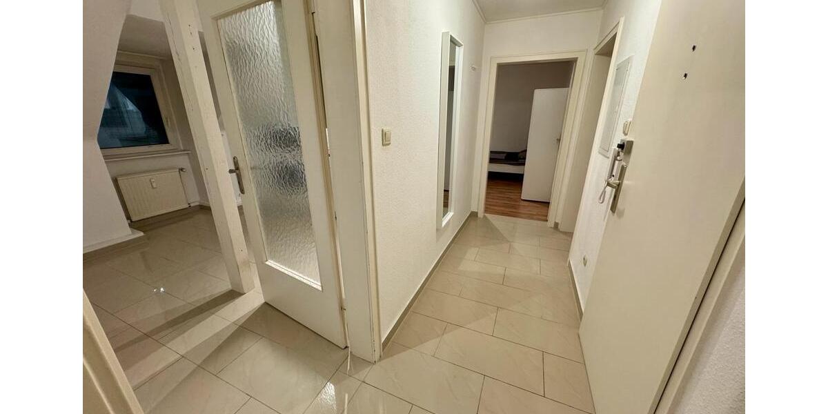 Dachgeschoßwohnung Solingen - 2 Zimmer, 60 m&sup2;, 15&euro; | Angebot:26702207