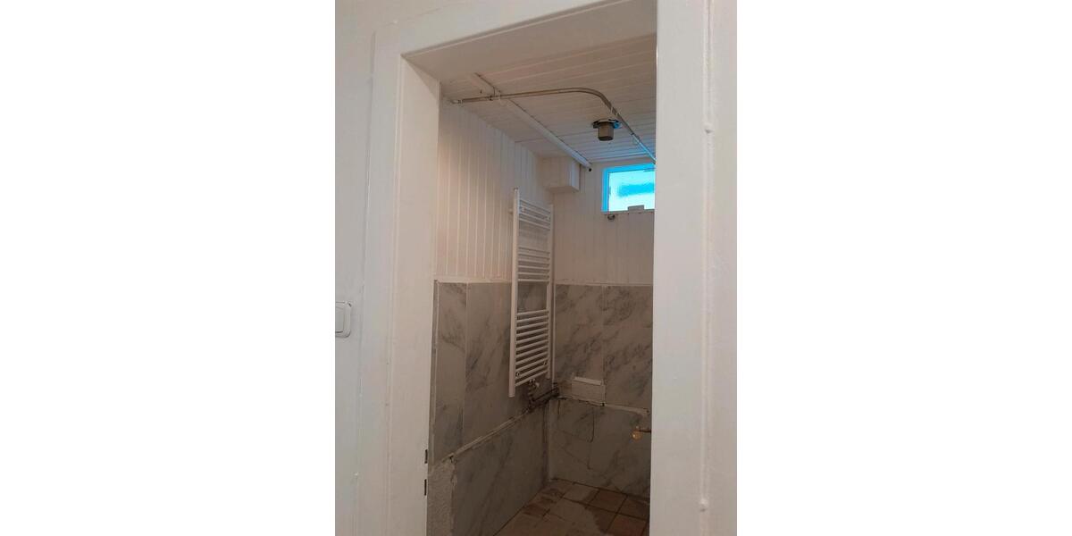 Dachgeschoßwohnung Remscheid Remscheid-Süd - 2 Zimmer, 98 m&sup2;, 1.000&euro; | Angebot:25709780