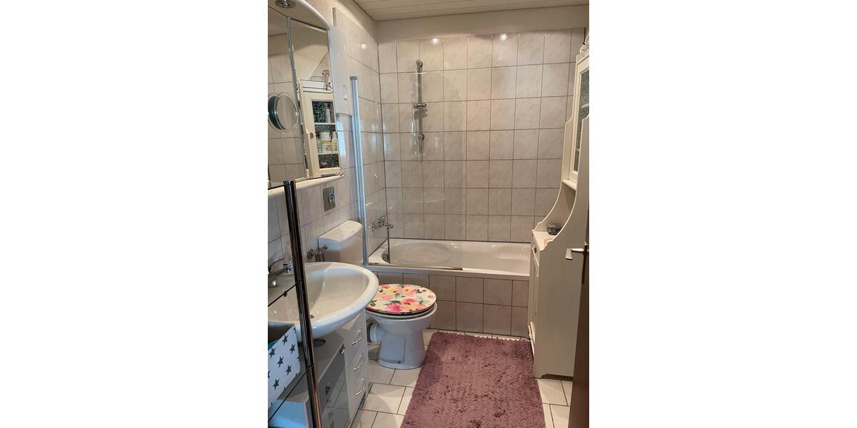 Dachgeschoßwohnung Remscheid Reinshagen - 2 Zimmer, 60 m&sup2;, 118.000&euro; | Angebot:26586261