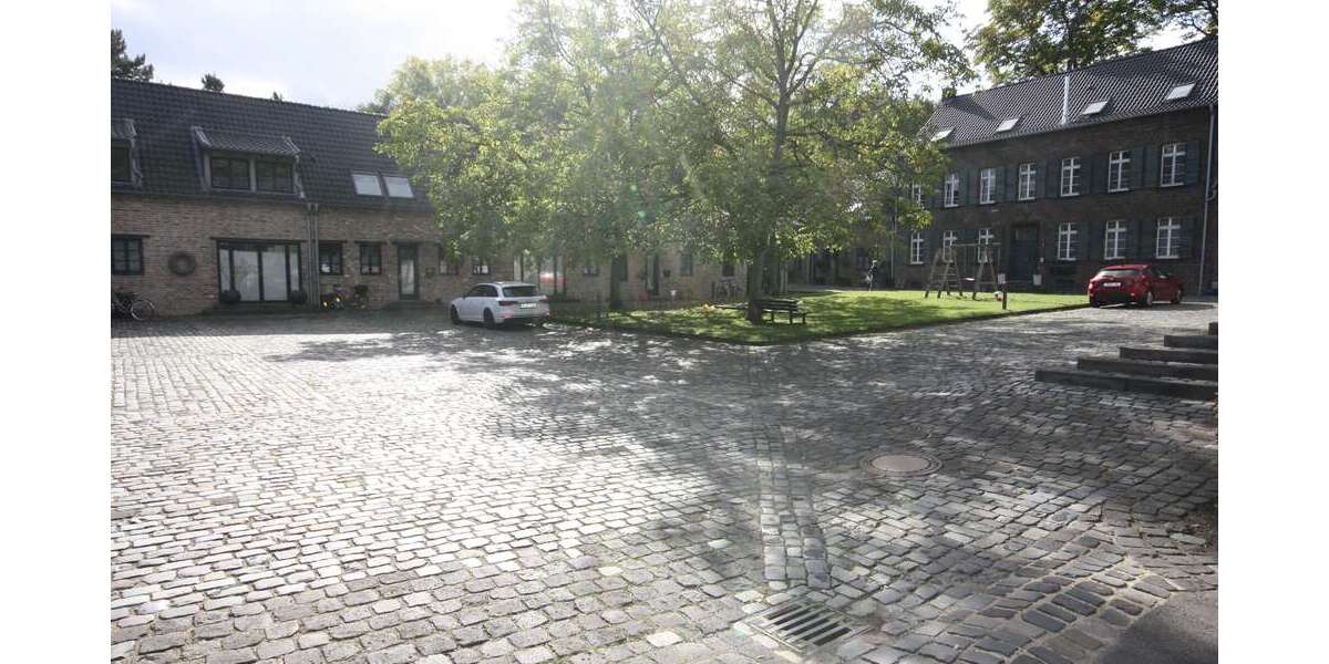 Etagenwohnung Köln Rodenkirchen - 3 Zimmer, 92 m&sup2;, 1.564&euro; | Angebot:25936152