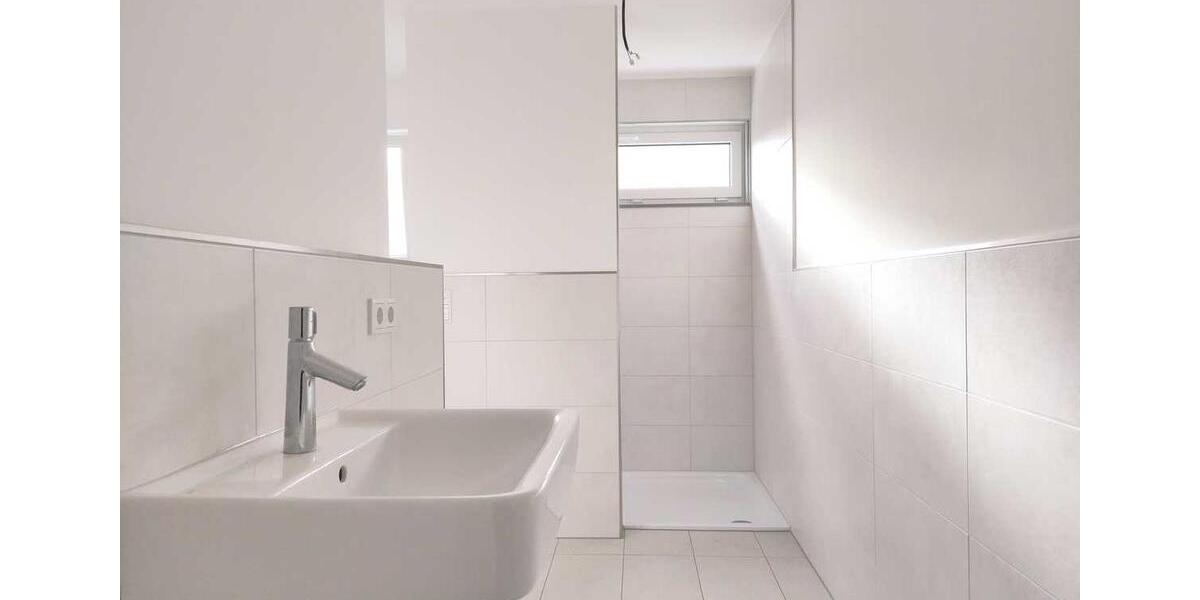 Etagenwohnung Langenfeld (Rheinland) - 3 Zimmer, 111 m&sup2;, 1.550&euro; | Angebot:24600343