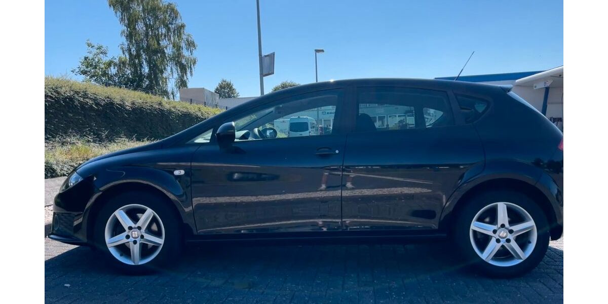 Seat Leon 99.500 km 5.750 &euro; Köln 50968