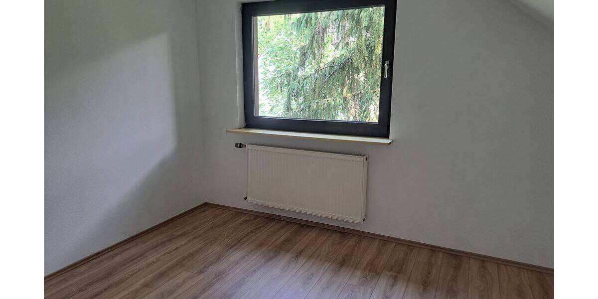 Mehrfamilienhaus, Wohnhaus Kürten - 7 Zimmer, 186 m&sup2;, 350.000&euro; | Angebot:25699790