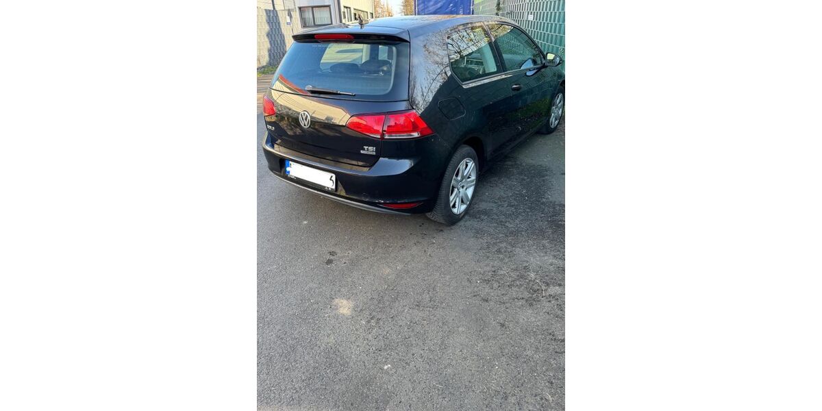 VW Golf 232.000 km 6.999 &euro; Düsseldorf 40233