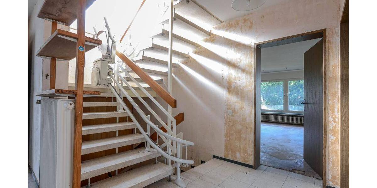 Einfamilienhaus Leverkusen Schlebusch - 8 Zimmer, 200 m&sup2;, 765.000&euro; | Angebot:25749221