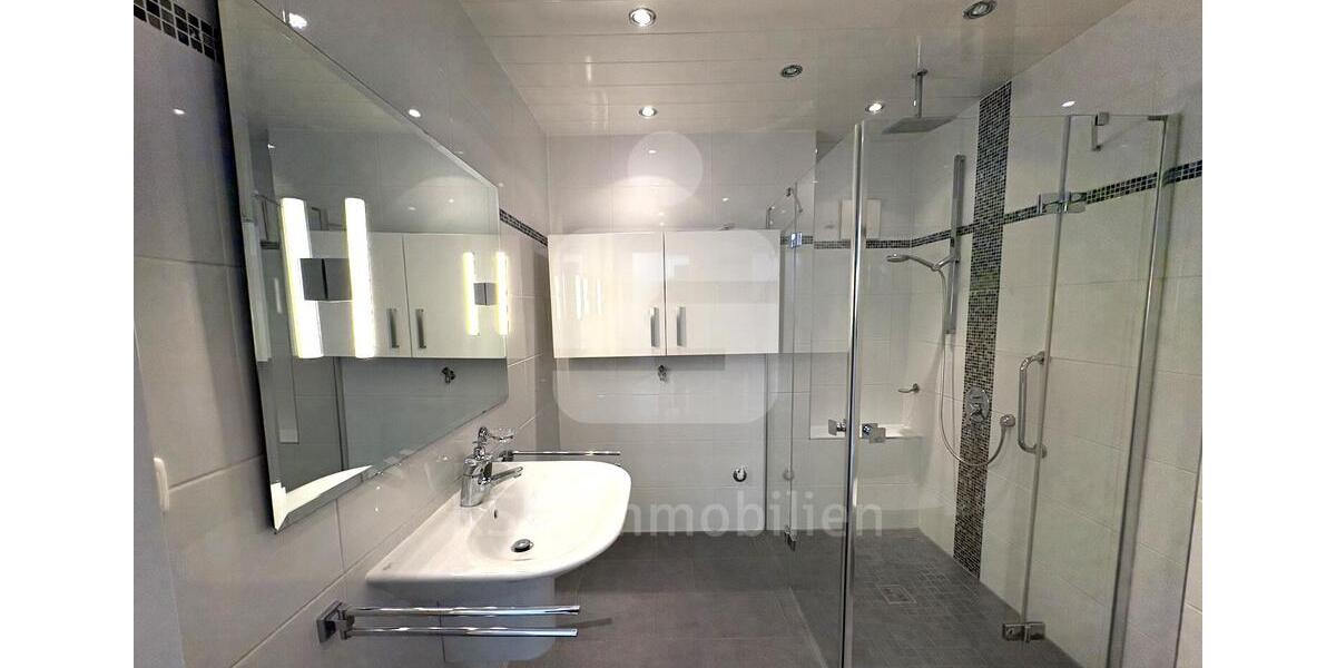 Etagenwohnung Köln Porz - 3 Zimmer, 94 m&sup2;, 1.800&euro; | Angebot:24820270