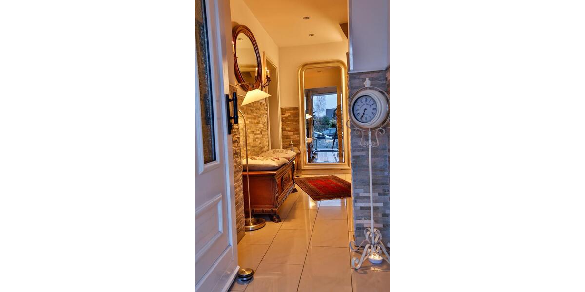 Reihenhaus Köln Mülheim - 8 Zimmer, 220 m&sup2;, 1.300.000&euro; | Angebot:26007696