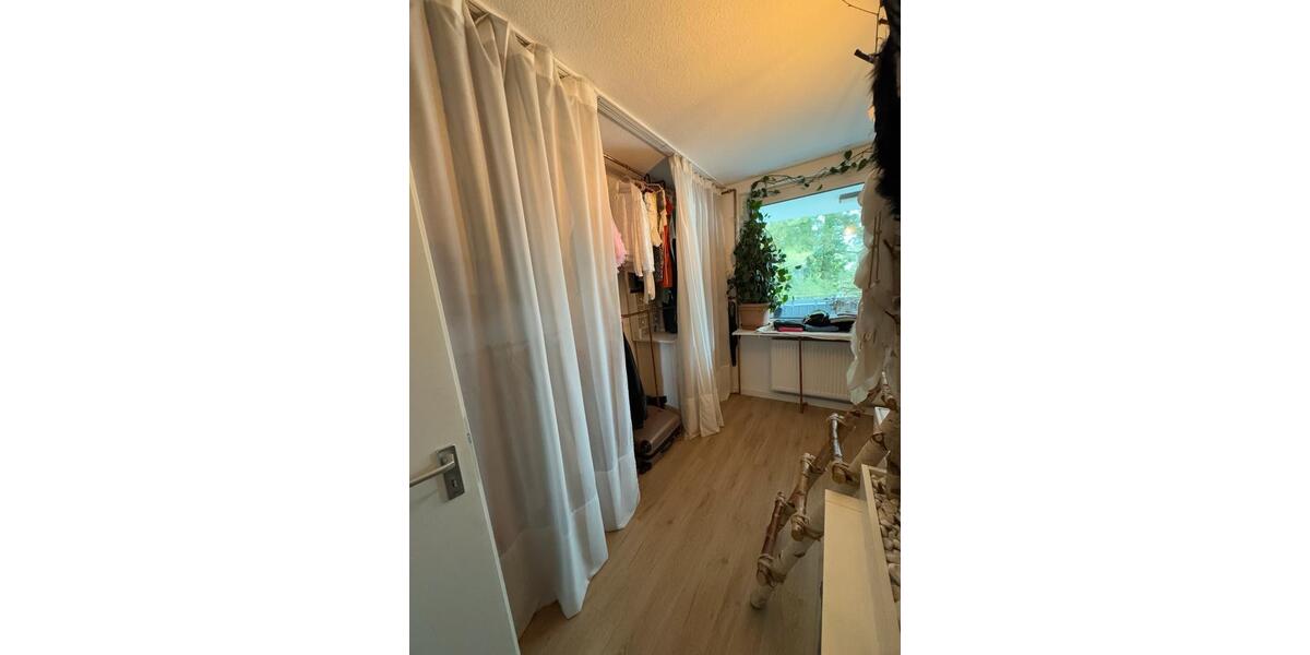 Etagenwohnung Köln Lindenthal - 1 Zimmer, 60 m&sup2;, 100&euro; | Angebot:25417065