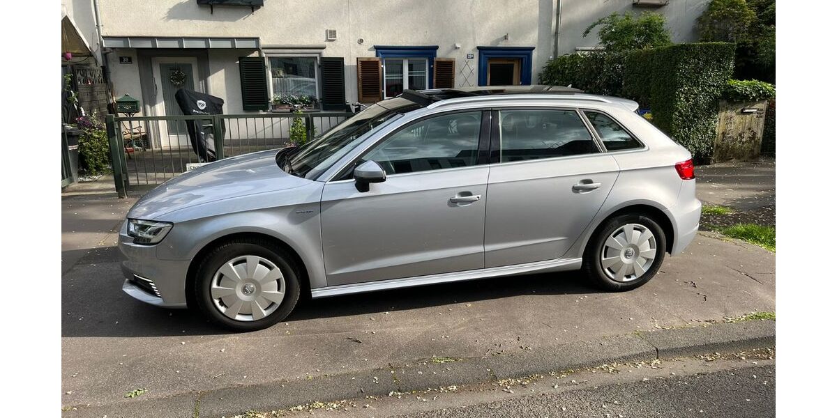 Audi A3 75.000 km 16.800 &euro; Köln 50937