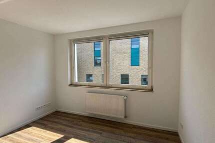 Wohnung Köln Lindenthal - 1 Zimmer, 25 m&sup2;, 690&euro; | Angebot:26072765