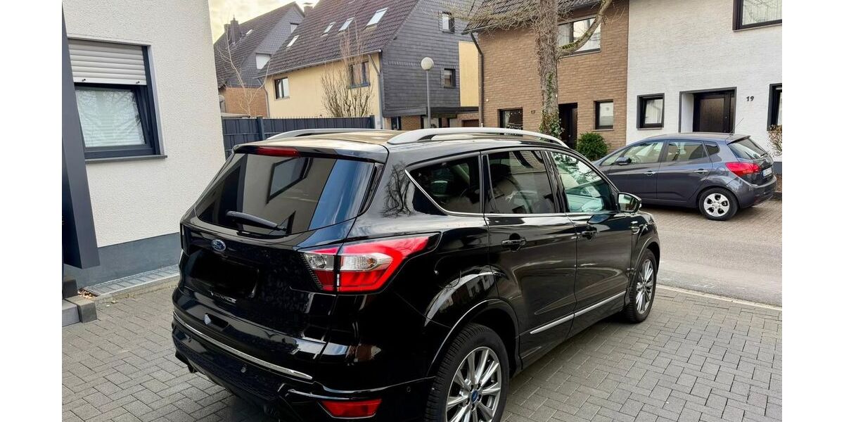 Ford Kuga 59.782 km 17.900 &euro; Leverkusen 51371