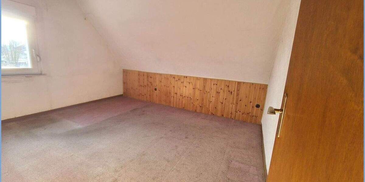 Einfamilienhaus Frechen Bachem - 7 Zimmer, 129 m&sup2;, 450.000&euro; | Angebot:25772495