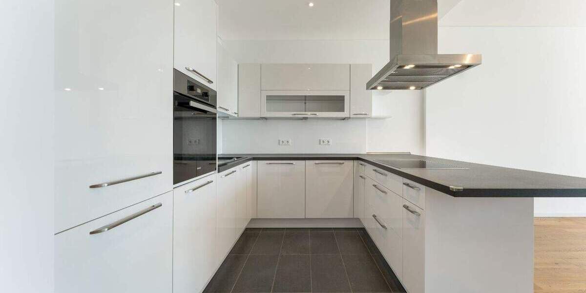 Etagenwohnung Düsseldorf Heerdt - 2 Zimmer, 101 m&sup2;, 650.000&euro; | Angebot:25863484