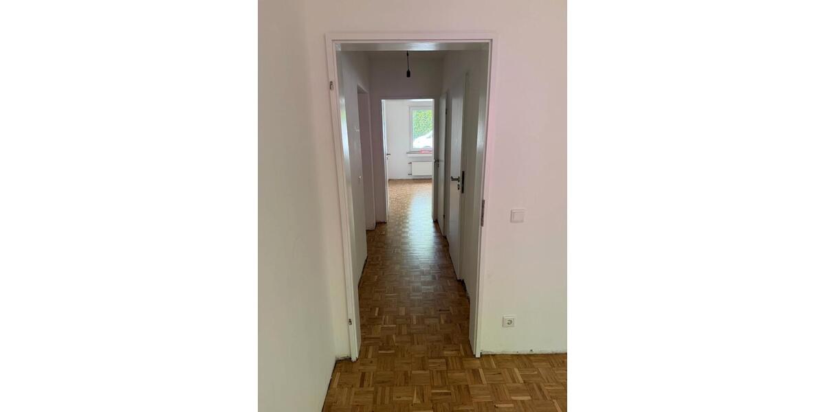 Erdgeschoßwohnung Mettmann - 3 Zimmer, 90 m&sup2;, 1.300&euro; | Angebot:26675445