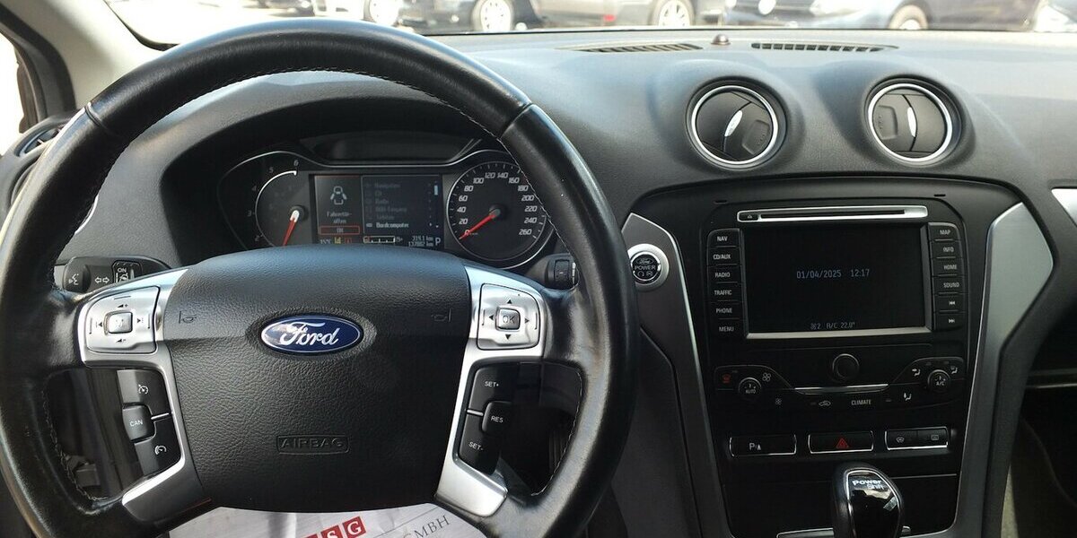 Ford Mondeo 2.0TDCi BUSINESS NAVI XENON PDC AHK BLUETOO 143.215 km 9.908 &euro; Köln 50858