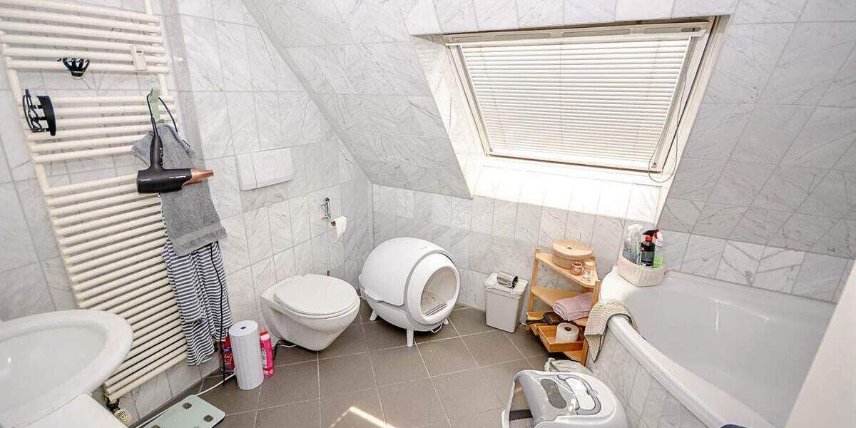 Etagenwohnung Brühl - 4 Zimmer, 124 m&sup2;, 330.000&euro; | Angebot:25748332